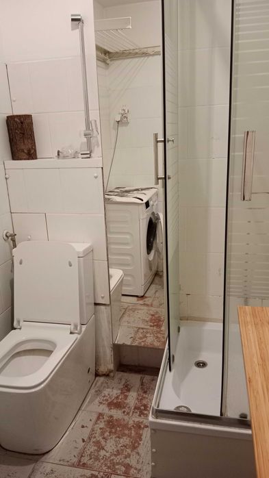 Wynajmę mieszkanie 38 m², 2-pokoje, Pereca , 2 piętro, 3100 całość , zwierzęta bardzo mile widziane :) - Więcej