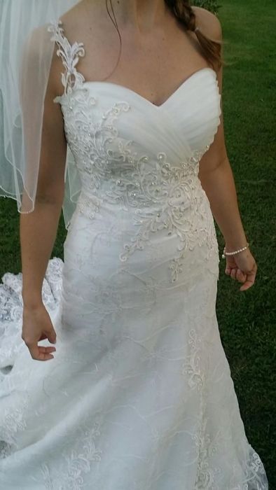 Suknia ślubna koronkowa