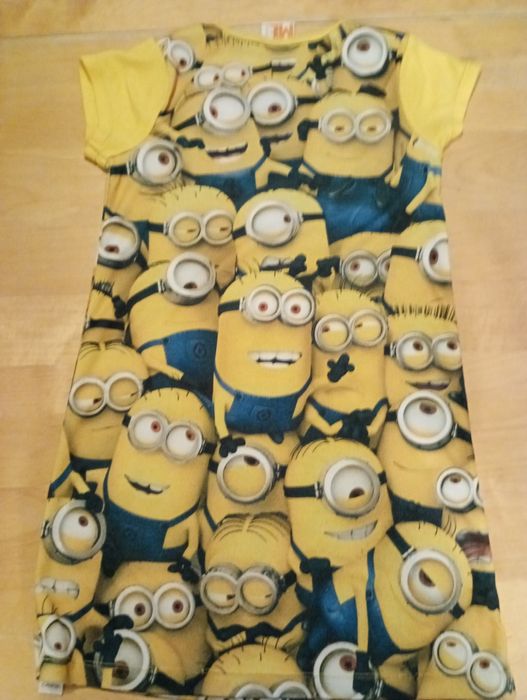 Piżamka/koszula nocna Minionki 110-116 rozmiar 5-6 lat