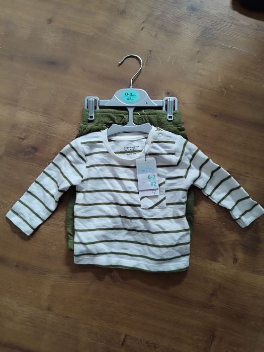 Komplet bluzeczka+ spodnie chłopięcy Primark rozmiar 62 . Nowe z metką!