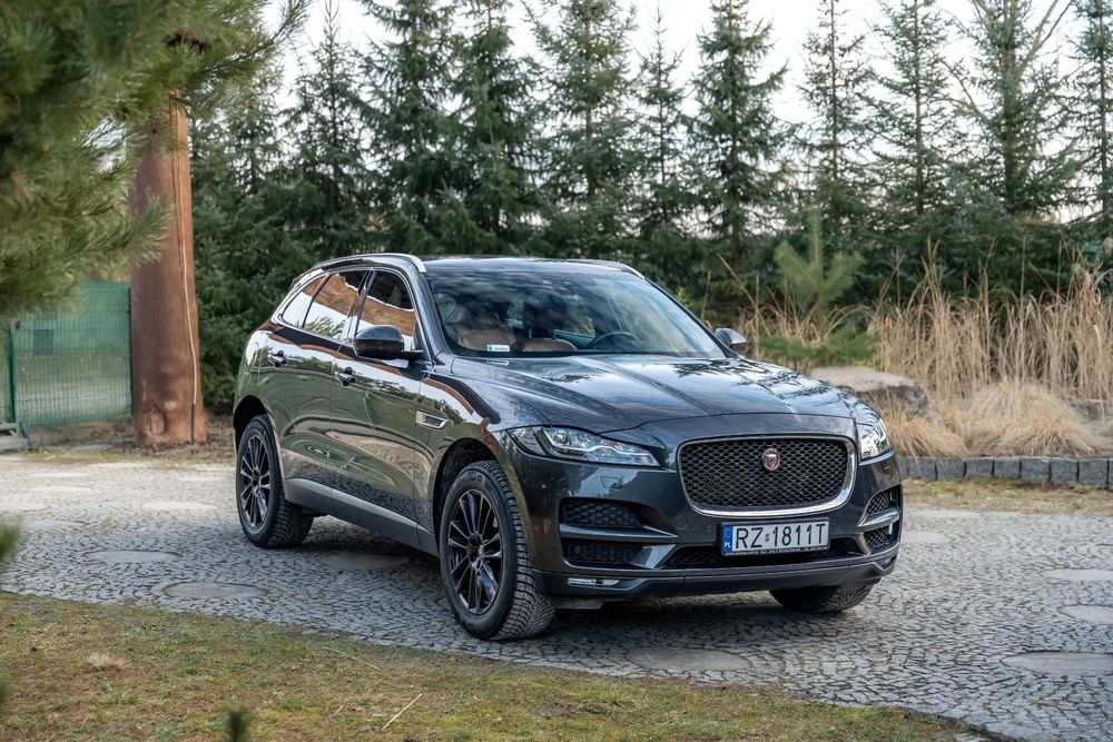 Jaguar F-Pace 3.0 V6 340KM / Bogata opcja / Bezwypadkowy / Salon PL / 1WŁ SERWIS