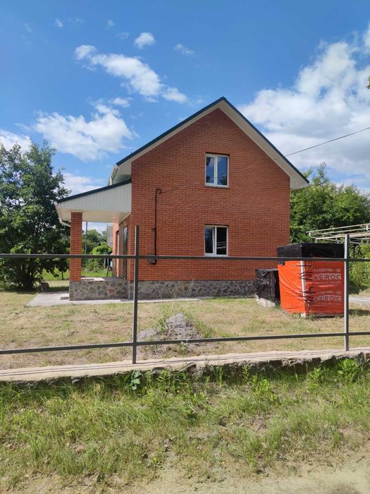 Продається житловий будинок в с. Сальник, у 20-ти км. від Вінниці