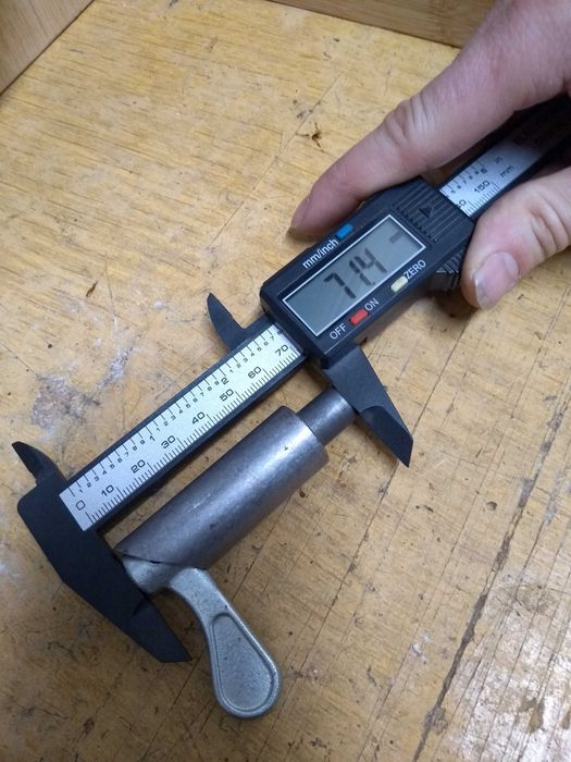 Blokada sprężynowa rygiel, 12mm, (taczka  przyczepa, naczepa, drzwi, wrota)
