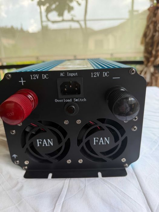 Инвертор с чистой синусоидой на 3000W, 12V-220V, с встроенной 15А зарядкой аккумулятора Wimpex - WX-3000