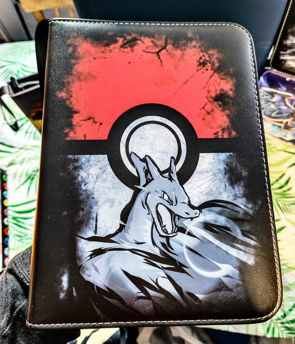 Продам альбомы (биндеры) для хранения карт Pokémon