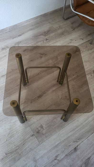 Stolik szklany, metalowe nóżki