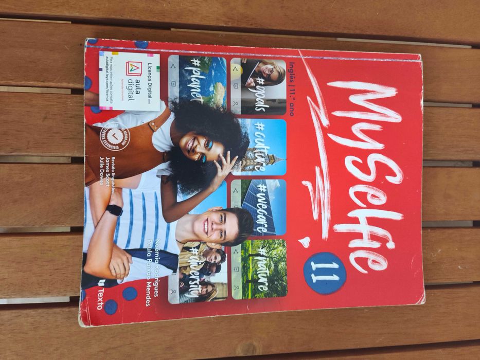 Manuais escolares 11 ano em bom estado.