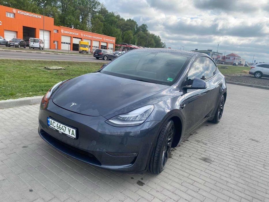 Продам авто Tesla Model Y