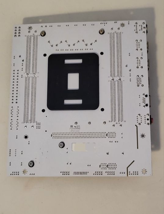 Motherboard X99-D4 LGA 2011-3 DDR4 – Não Funciona / Para Peças