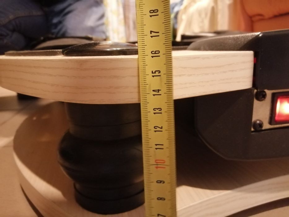 Fitness; siłownia; ćwiczenia; Platforma wibracyjna z pasami (295)