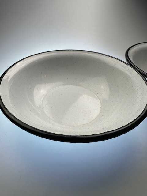 Miski emaliowane PRL 2 szt śred 20 cm
