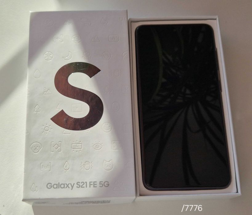 Samsung Galaxy S21 FE 128GB SM-G990B/DS w dobrym stanie