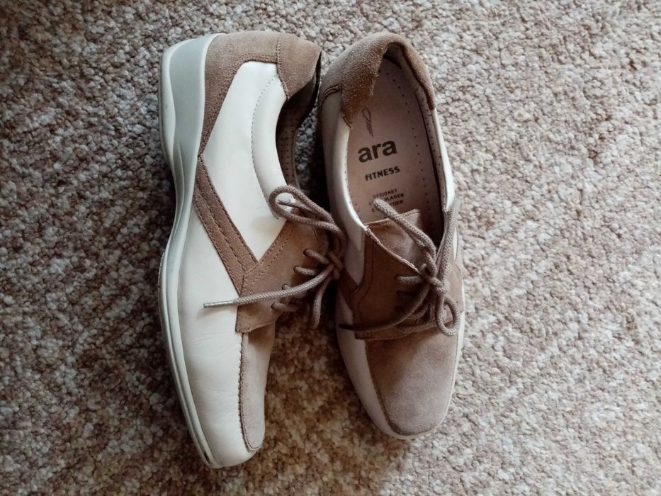buty sportowe skórzane rozm.38
