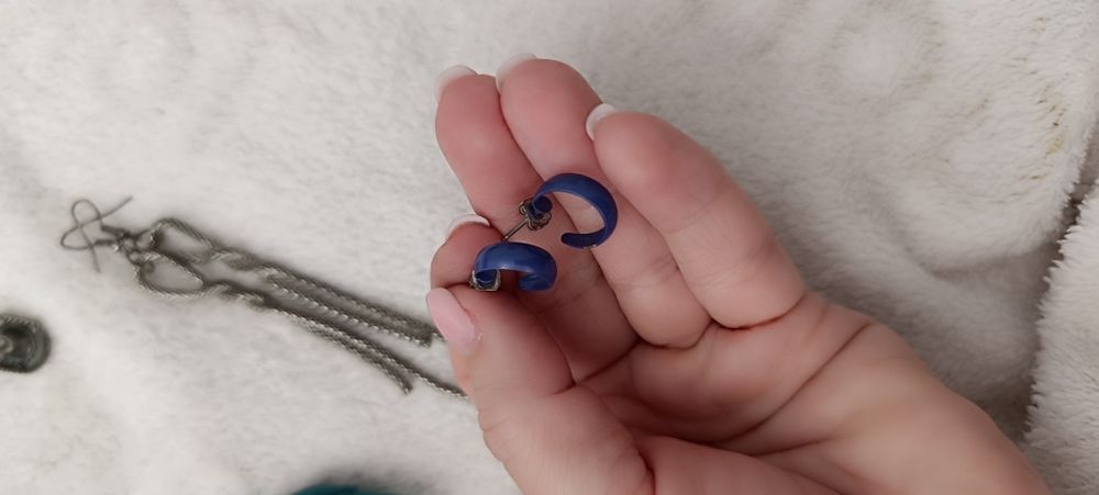 Conjunto de vários brincos usados