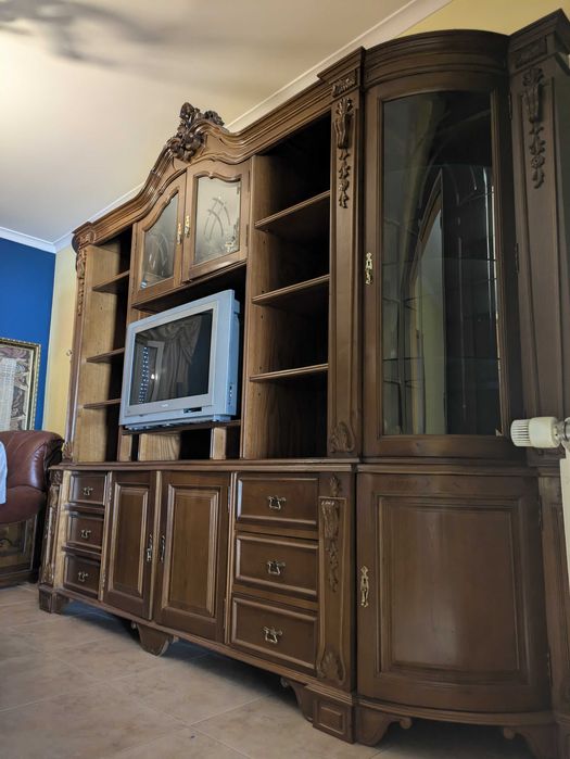 Armário para Sala de Madeira Usado