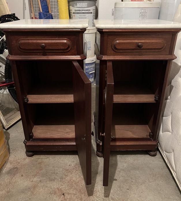 Mesas de cabeceira antiga