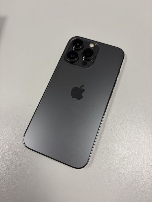 Iphone 13 pro com capa apple
