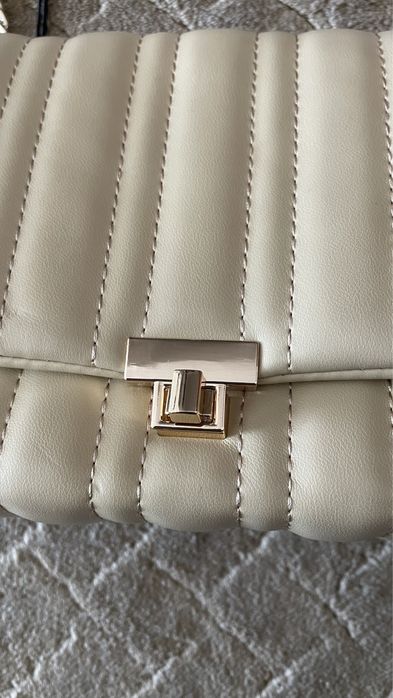 Mala nova com etiqueta