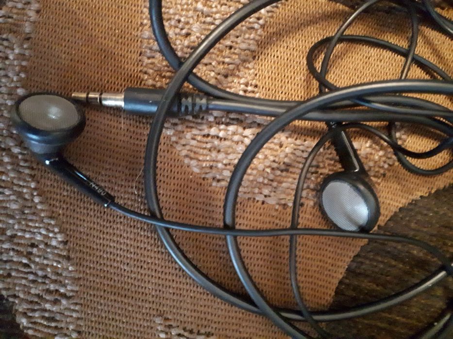 Зарядное устройство, Samsung и адаптер с картой, наушники