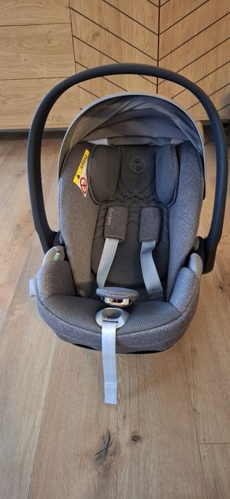 Sprzedam nosidełko CYBEX wraz z bazą