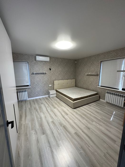 Оренда будинку Гатне