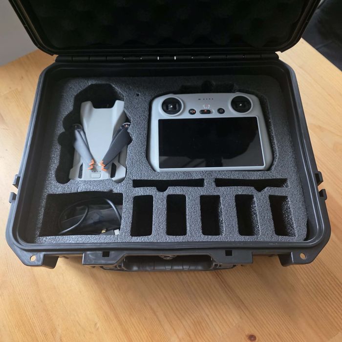 Dron DJI mini 3 w doskonalej kondycji