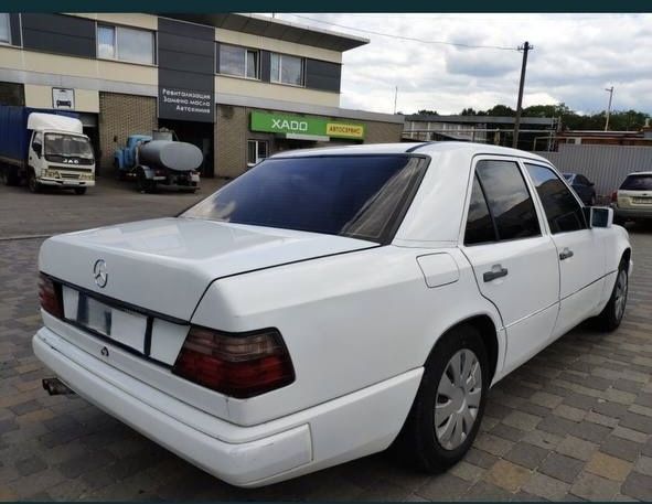Mercedes benz w124