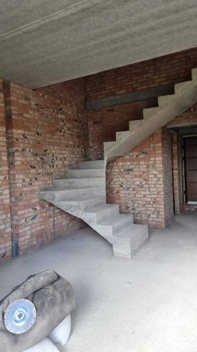 Продам таунхаус-БЕЗ КОМІСІЇ-Цегла+СТИЛЬНИЙ+УВАГА-Місцеві Комунікації!