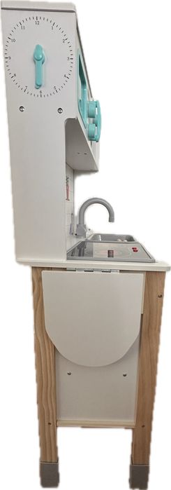 Cozinha multifuncoes em madeira com acessorios