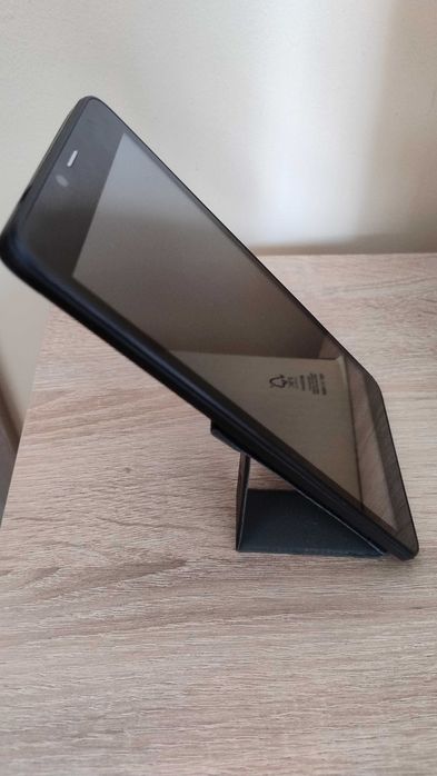 Tablet 7" Kruger&Matz Eagle 702 (LTE, 2/16GB), KM0702. Sam tablet + nóżki Wozinsky