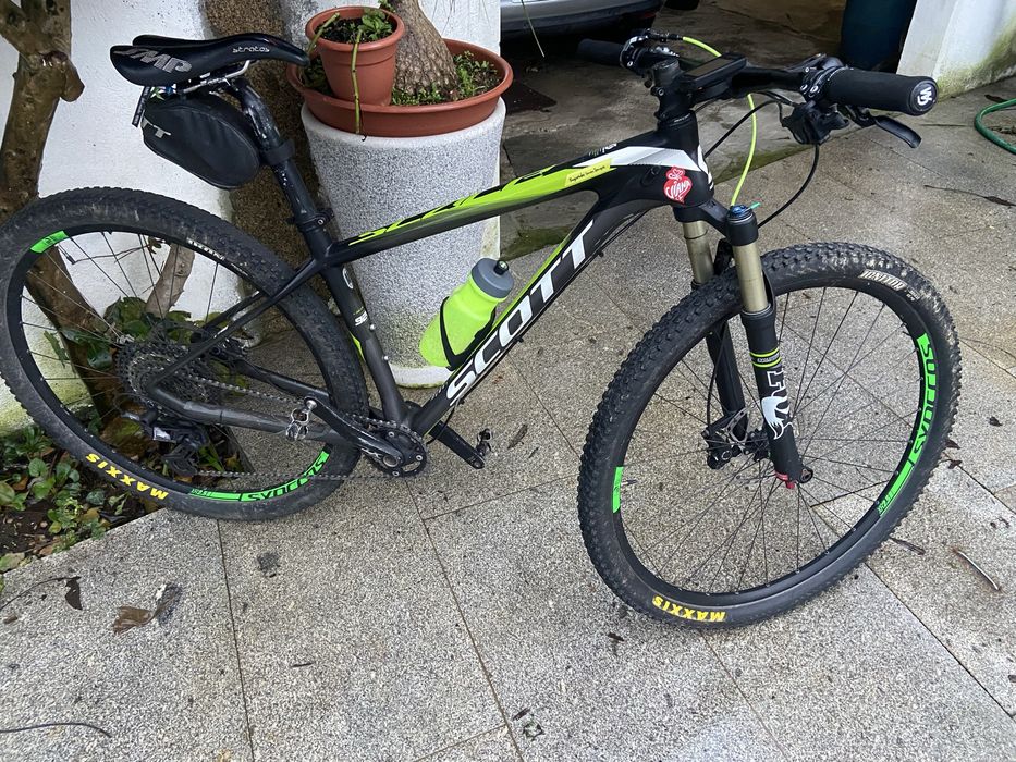 Vendo bicicleta scott scale 920 carbono roda 29 perifericos XT