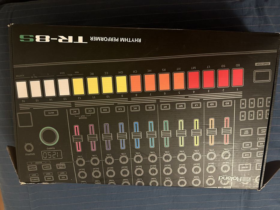 Roland TR-8S Rhythm Performer