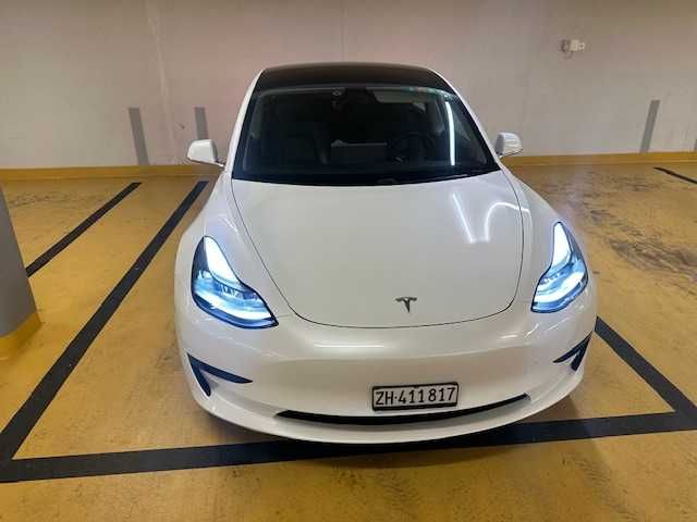 Tesla 3 SR+ Szwajcar