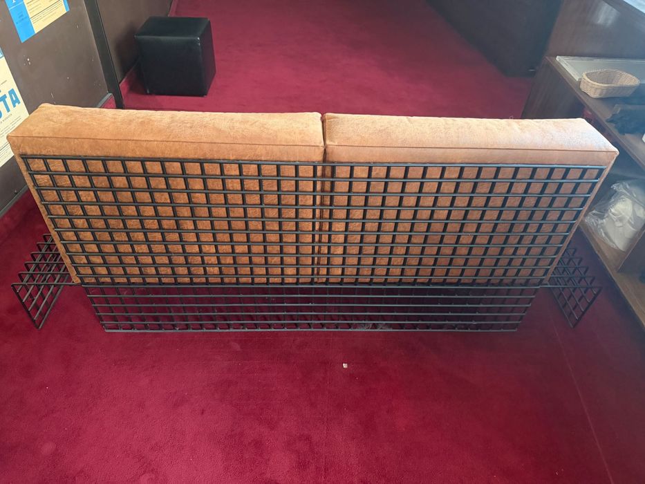 kanapa w stylu loft