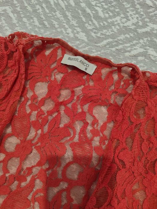 Poncho de renda laranja-tijolo