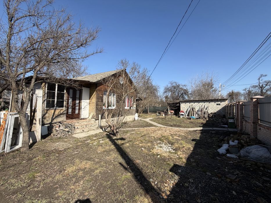 Продам ділянку правильноі форми в центральній частині м.Буча.