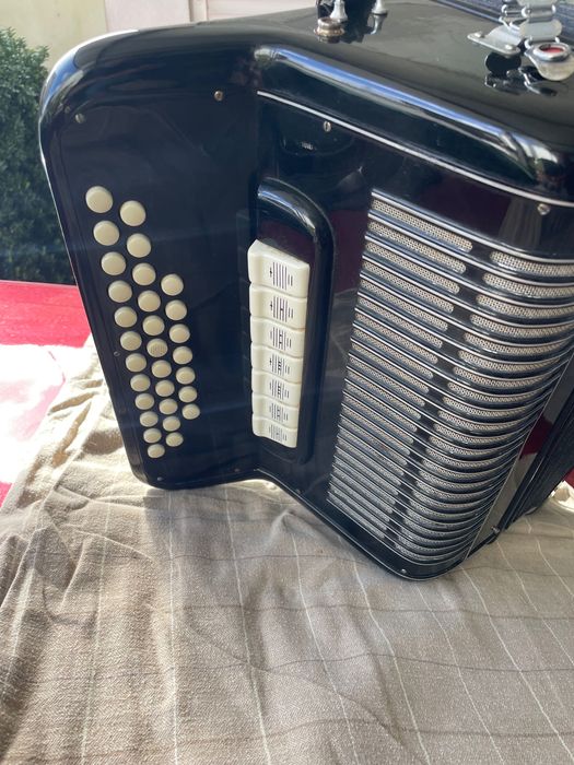 Vendo Concertina Adria A 4 Voz
