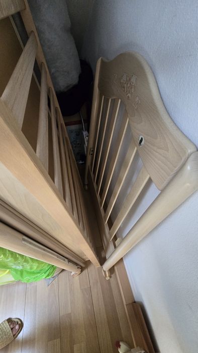 Cama e colchão de bebé  da Pré Natal