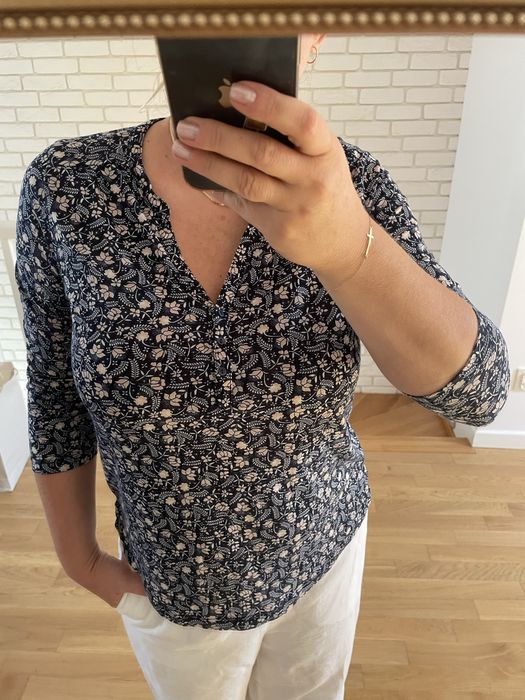 Bluzka H&M w kwiatki niebieska łączka