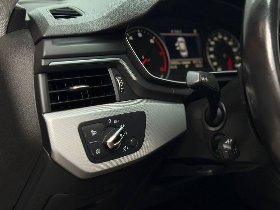 Audi A4 2016 VIN WAUGMAF45HN042758 фото оголошення 22 з 24