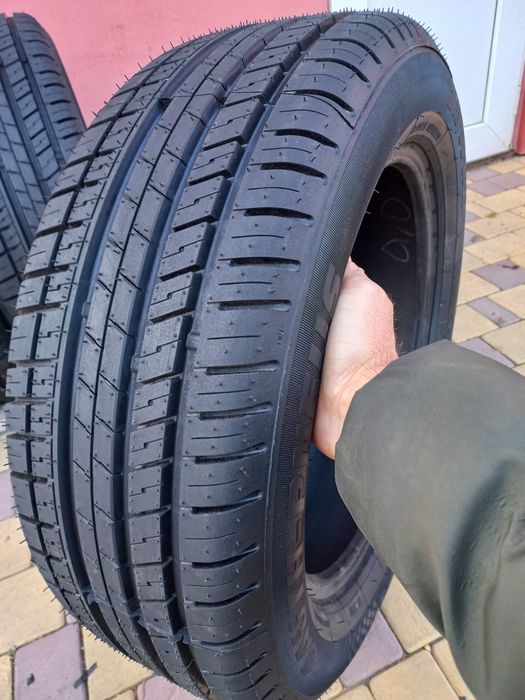 26рік. 215/55/17. Нова гума  шини r 17.  Резина комплект або парою