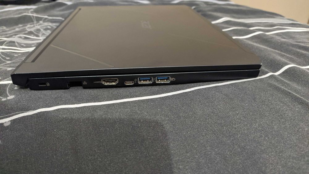 Acer Nitro 7 Intel Core i7-9750H NVIDIA GeForce GTX1660ti 6gb 16Ram