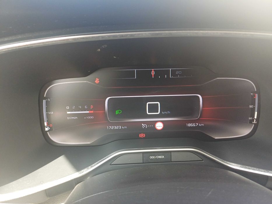 Citroën C5 Aircross 1.2 Gasolina - 130cv (172.000 km) em muito bom estado. Motivo: troca por um elétrico