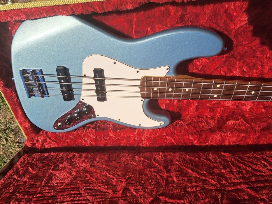 Gitara basowa Fender  Jazz.