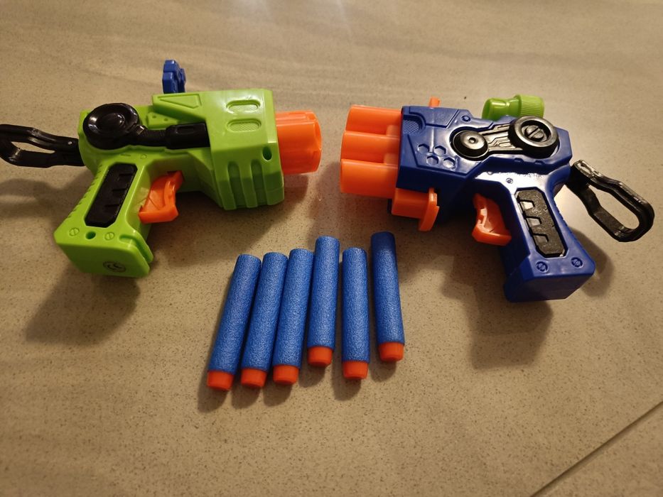 Zestaw pistoletów na strzałki