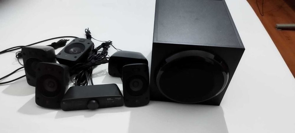 Logitech Z-906 Surround System 5.1