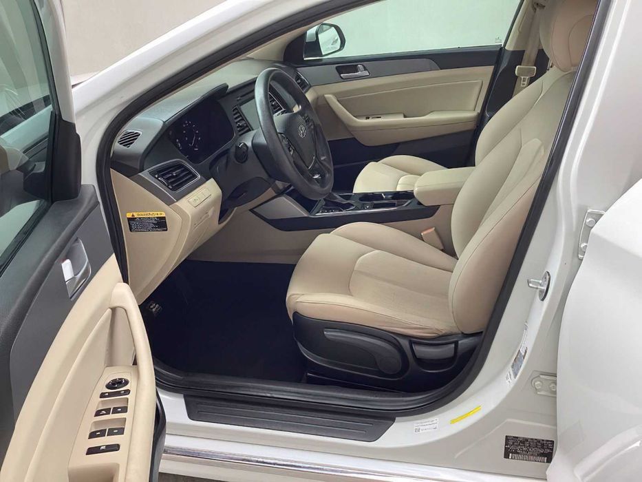 Hyundai Sonata SE      2017