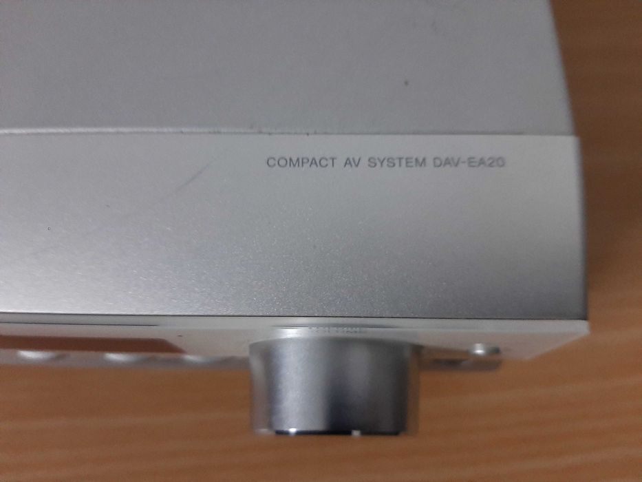 Leitor de DVD/CD SONY Home Cinema DAV-EA20