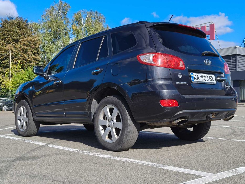 Кроссовер  Hyundai  Santa FE  в отличном состоянии