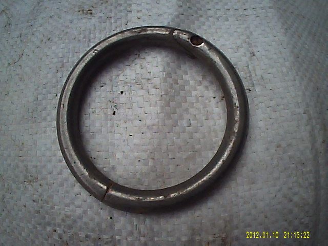 Кольцо для усмирения крупно рогатого скота бычков коров и других осыб